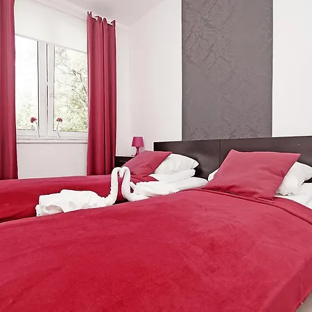 아파트 Apartament Kameralny X *