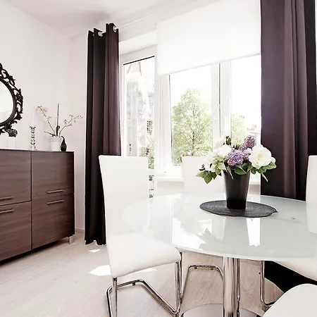 아파트 Apartament Kameralny X *